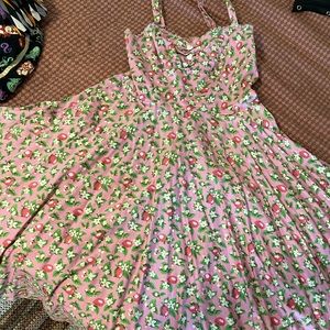 Pinup Girl Clothing - strawberry dress